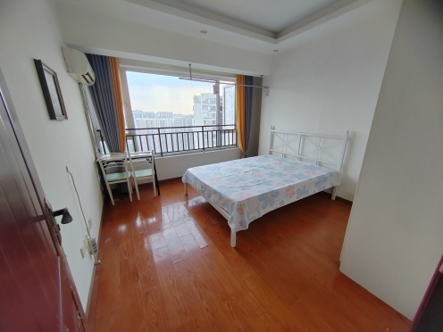 合租·蓝光COCO时代 4居室 南卧