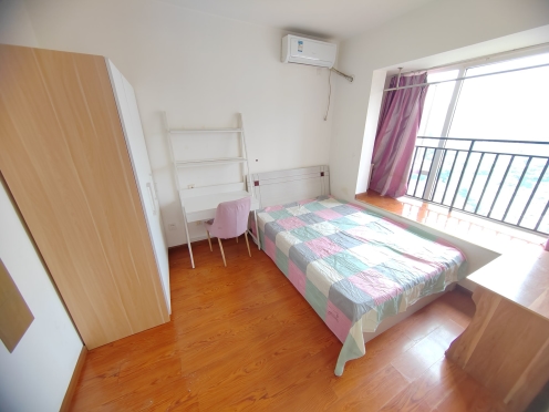 合租·蓝光COCO时代 4居室 南卧