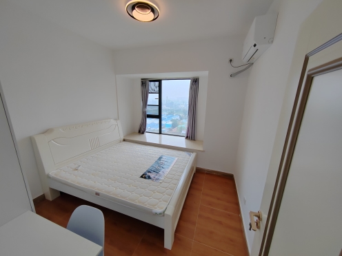 合租·美泉悦府 5居室 南卧