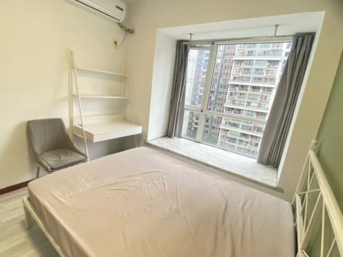 合租·天府长城柏南郡 4居室 南卧