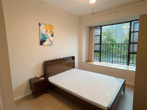 合租·人居盛和林语南区 5居室 东卧