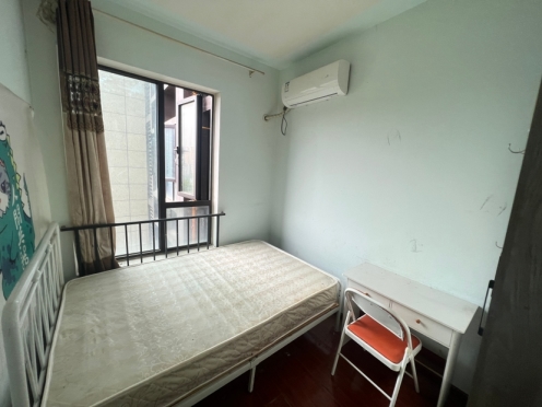 合租·人居盛和林语南区 4居室 南卧