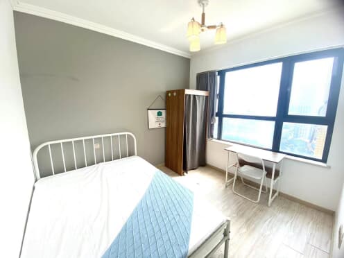 合租·佳年华广场一期 4居室 南卧