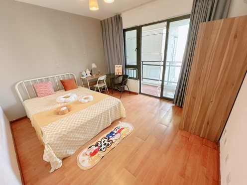 合租·龙湖金楠天街 4居室 南卧