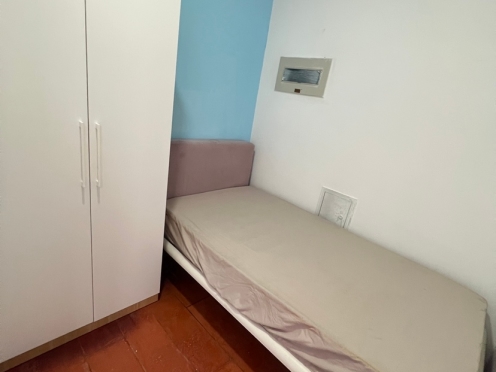 合租·兴元华盛二期 5居室 南卧