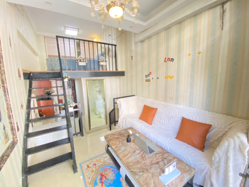 独栋·扬舲公寓 胜利商厦店 温馨复试有小阳台，押一付一 1室1厅