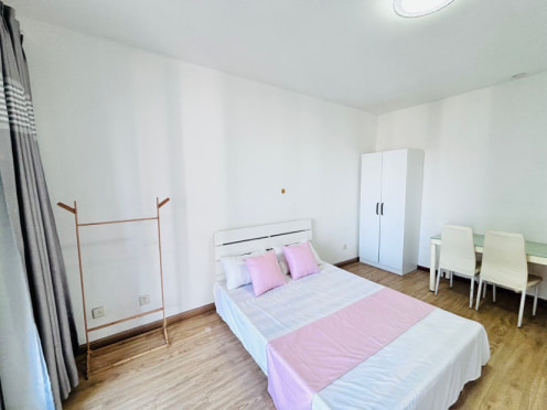 合租·亿丰南奥国际 5居室 南卧