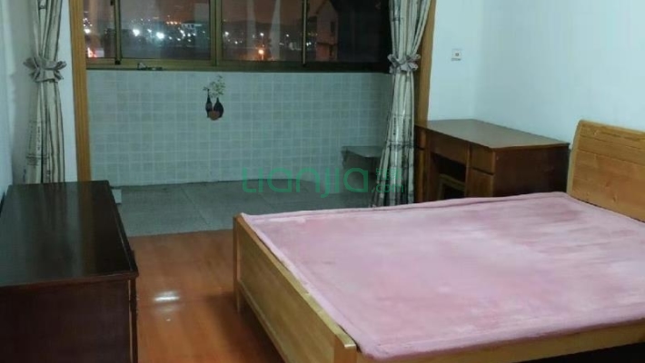 漕湖花园二区二手房实景图