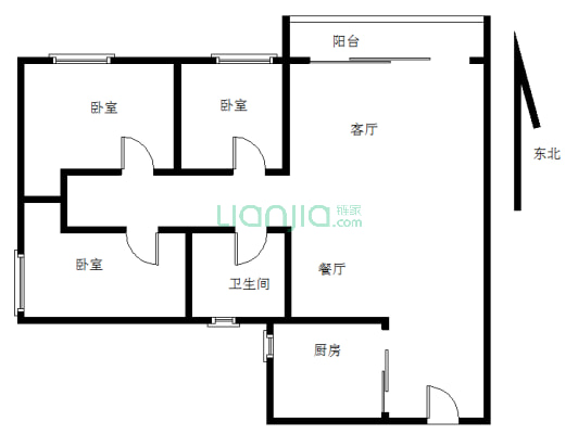 精装三房户型方正，位置好火车站旁，出入方便