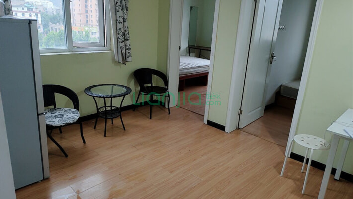 鸿岭花园西区二手房实景图