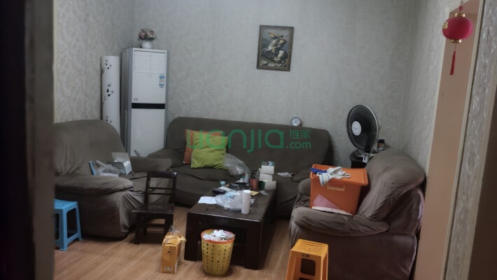 储备库家属院二手房实景图