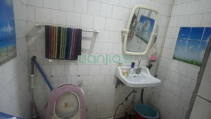 防腐厂家属楼二手房实景图