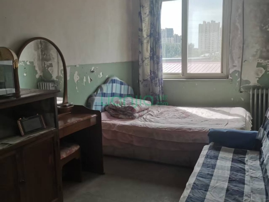 范阳路名流公寓四室两厅两卫中间楼层南北通透双阳台-户型图