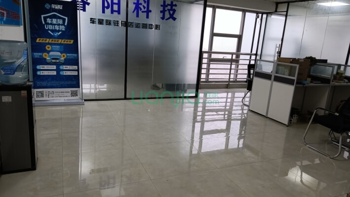 鹏宇金茂中心二手房实景图