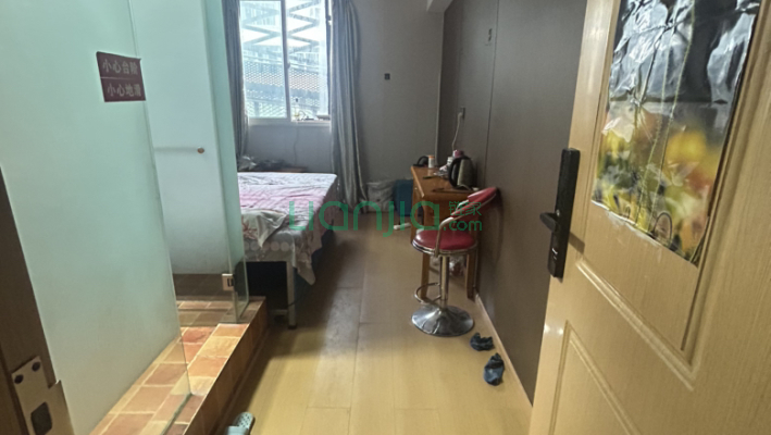 四威大厦二手房实景图