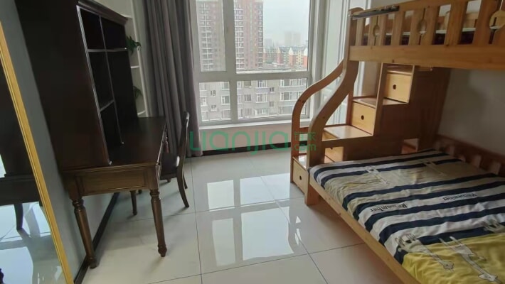 万龙第八城F区二手房实景图