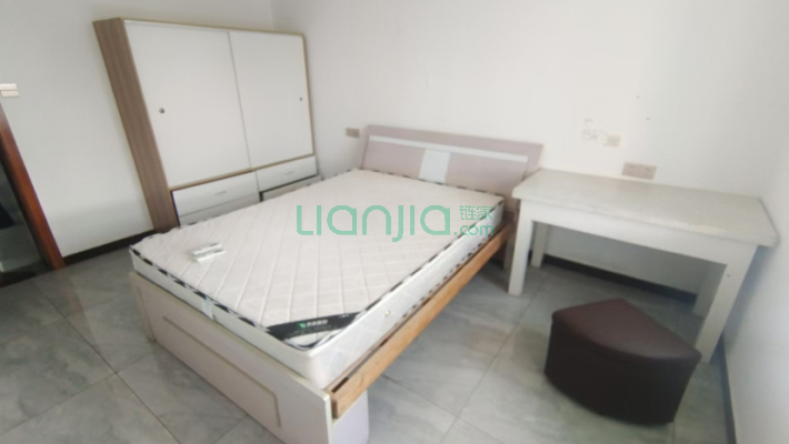 关城花苑南区二手房实景图