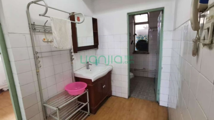 新开南路粮食局宿舍二手房实景图