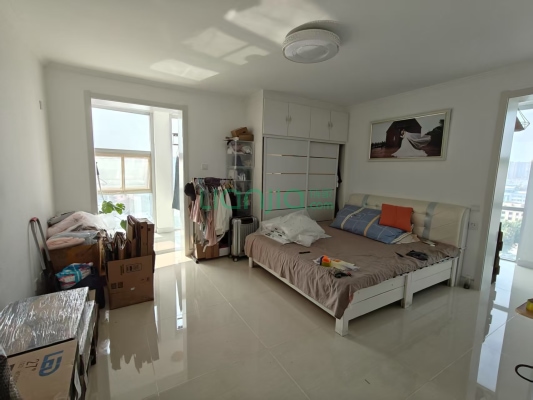 此房电梯，房中间楼层，房本满二。-户型图