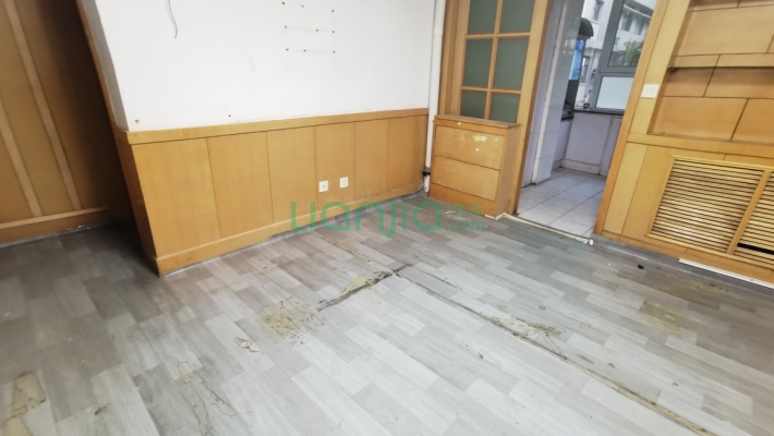 自动化宿舍二手房实景图