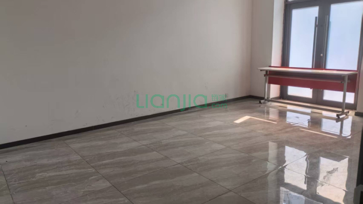 康泰乐园E区二手房实景图