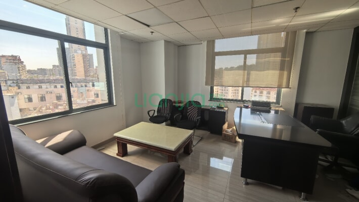银燕中心二手房实景图
