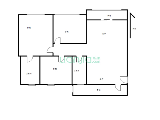 房屋大三室，简单装修，楼顶有一个露台-户型图
