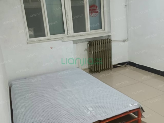 单位房，一楼带一个封闭下院！！-户型图