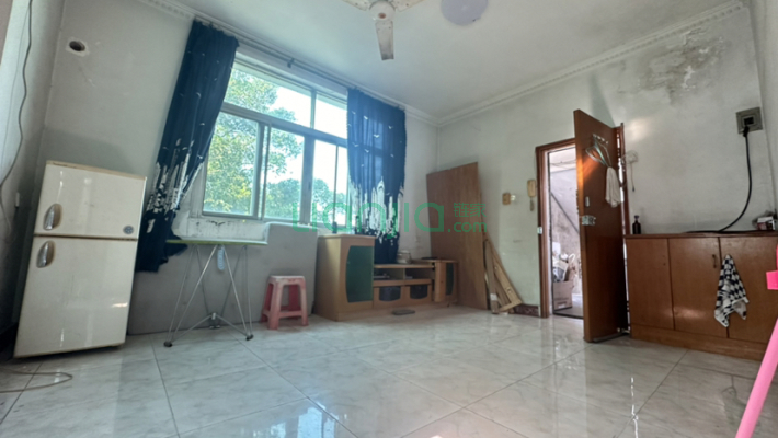 科技福地总公司宿舍二手房实景图