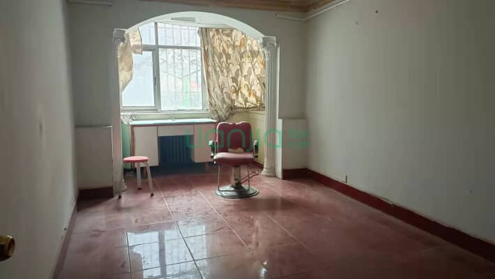 红泥沟职校住宅楼二手房实景图