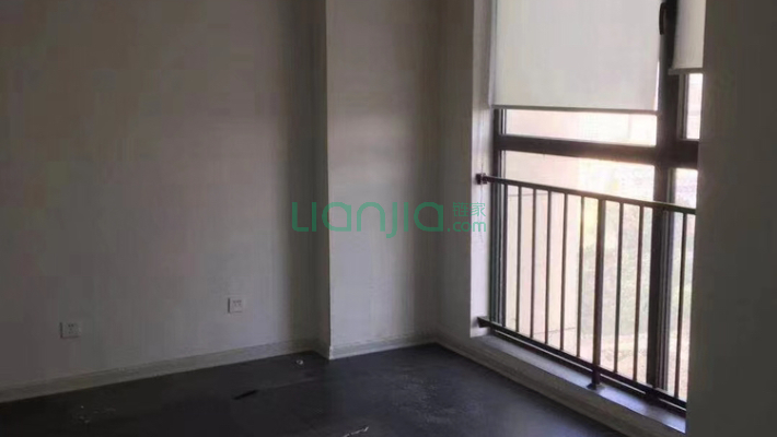 绿地中央广场饕界二手房实景图