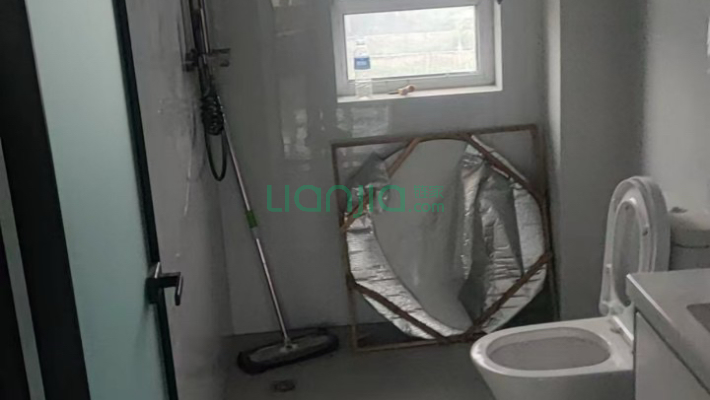 三盛湖畔二手房实景图