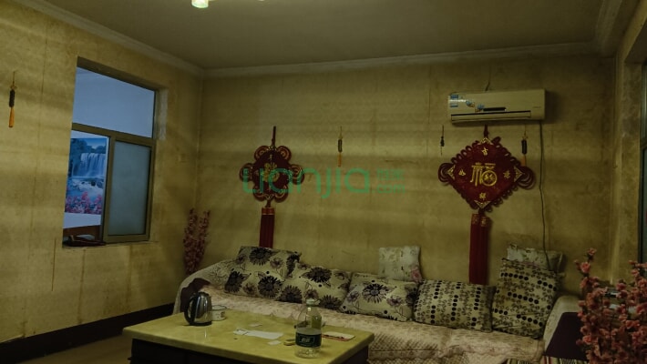 灵山大街217号二手房实景图