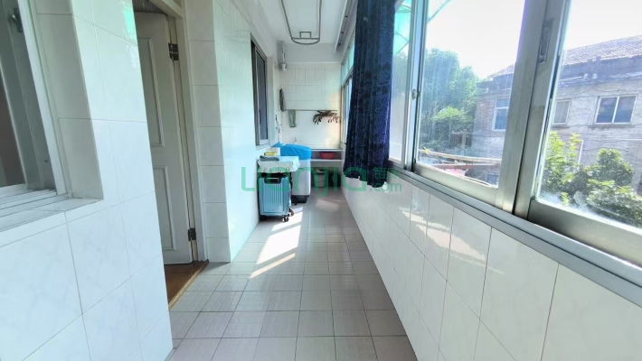 青年路116号院二手房实景图