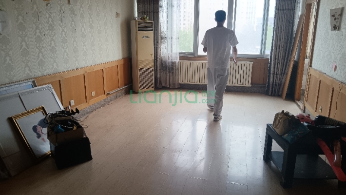 保险公司住宅楼二手房实景图