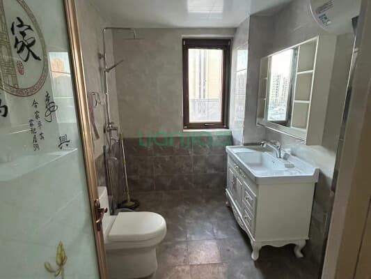 楼栋位置好，前后全天无遮挡东边户南北通透大三居，-户型图