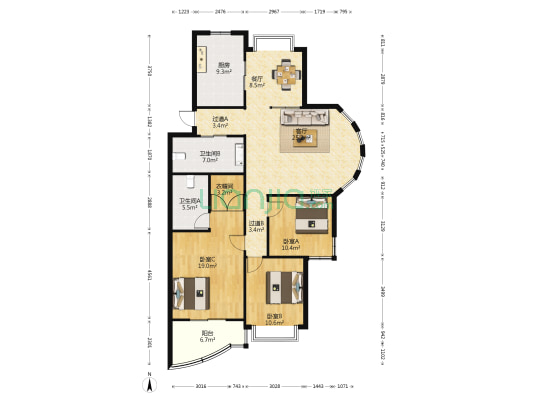 海月花园 3室2厅2卫 136平方
